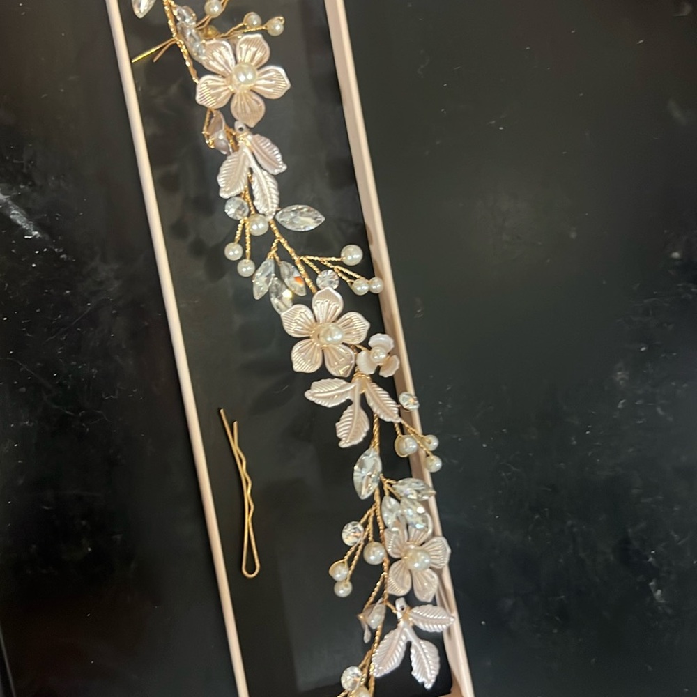 Rose gold and pearl headband